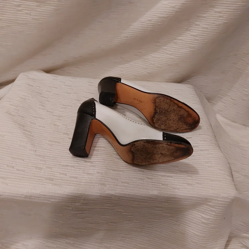 Leather Salvatore Ferragamo Black and White Heels Size 6.5 - Picture 8 of 15